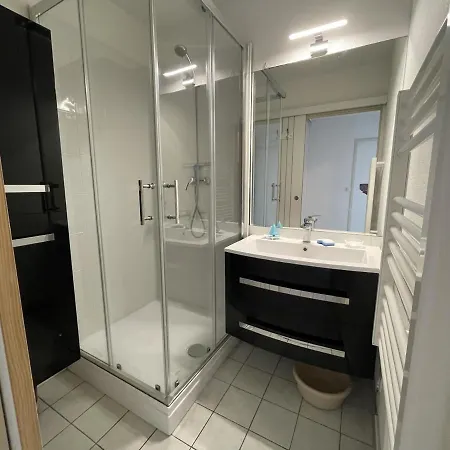 2 Pieces En Bord De Avec Piscine - - Fr-1-338-447 Apartment