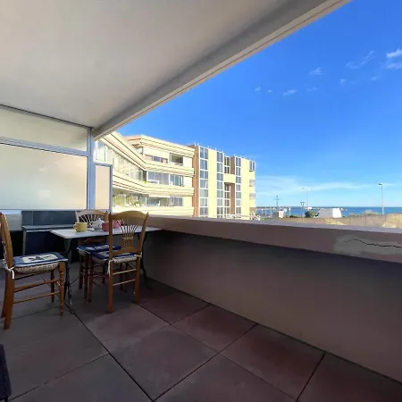 Apartment 2 Pieces En Bord De Avec Piscine - - Fr-1-338-447