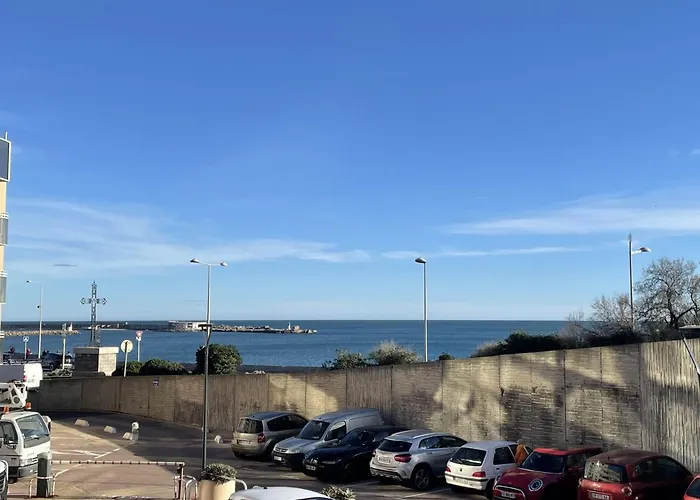 Apartamento 2 Pieces En Bord De Avec Piscine - - Fr-1-338-447